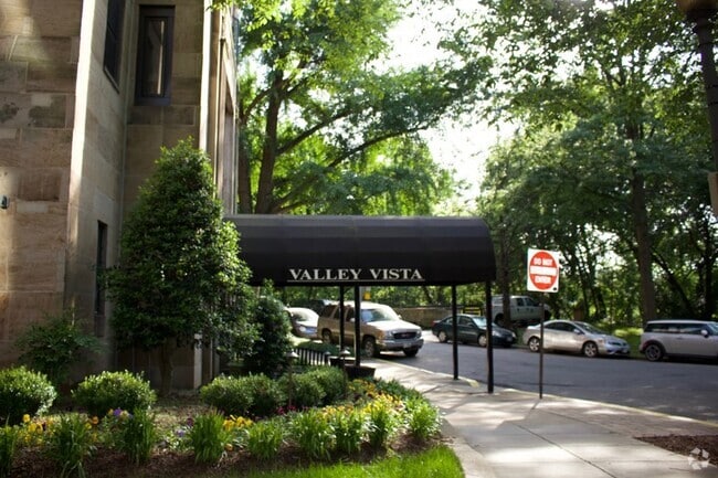 Building Photo - 2032 Belmont Rd NW Unit 115 Rental
