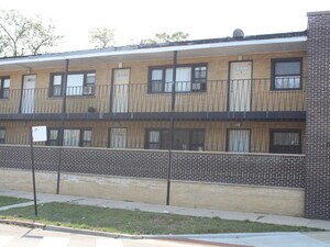 Photo - 7642 S Exchange Ave Apartamento Unidad 1