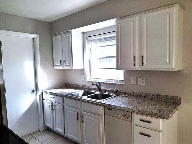 Photo - 11528 107th Ave N