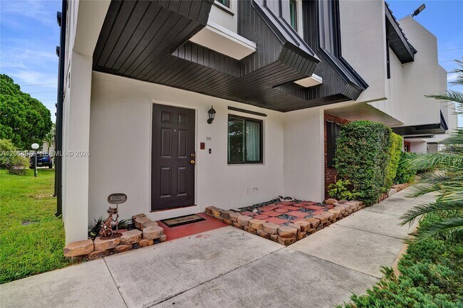5555 Ludlam Rd