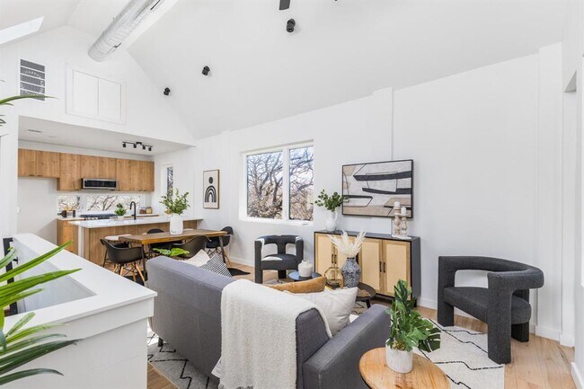 Photo - 1205 Perez St