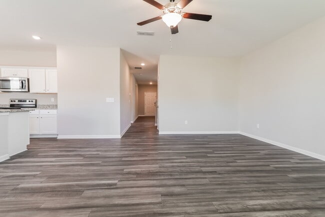 Photo - 3813 Ramsay Pass