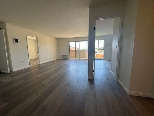 Building Photo - Quiet 2 Bedroom 2 Bathroom Minutes From SDSU Unit 64