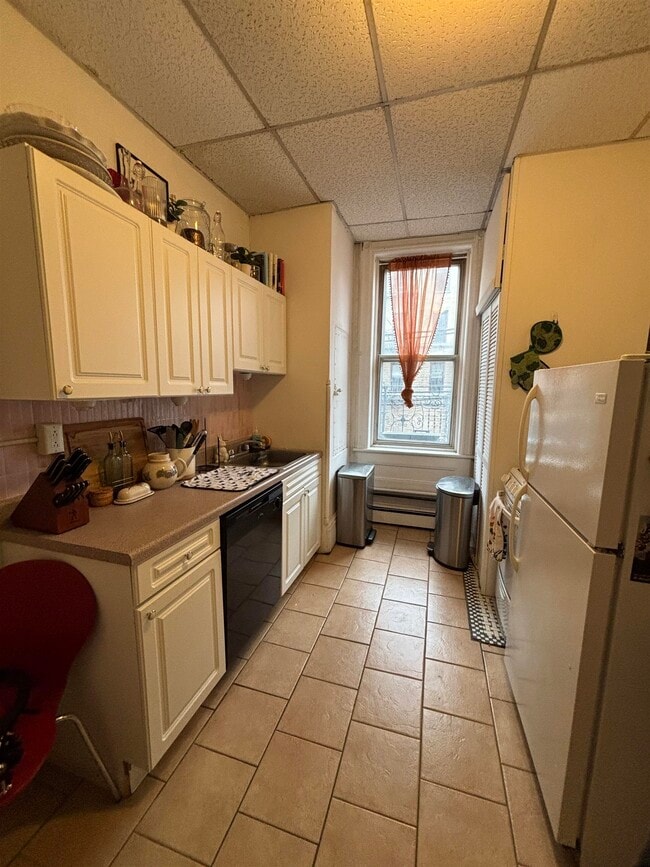 Building Photo - 217 10th St Unit 1A