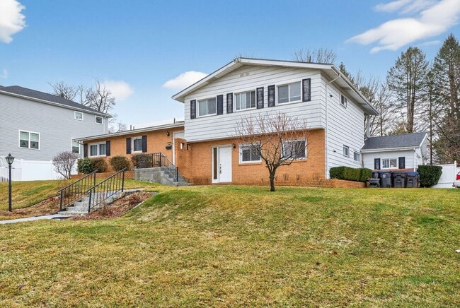 Photo - 602 E Lexington St