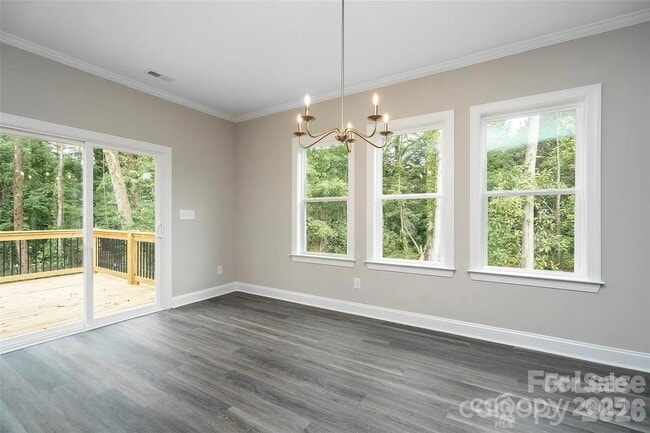 Photo - 1721 Balfour Ln