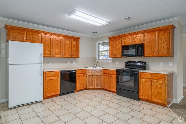 3BR, 2BA - 1,310SF - Kitchen