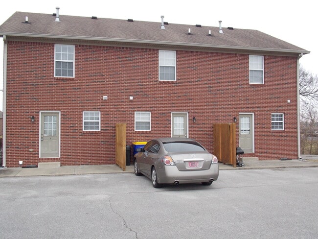 Photo - 180 Coachman Ct