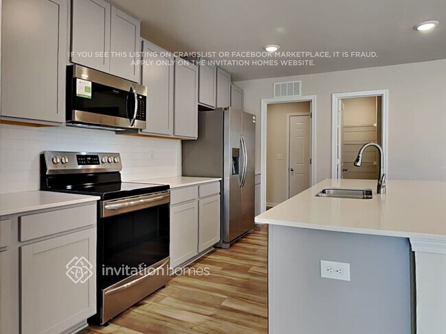 Photo - 1143 Woodhouse Dr