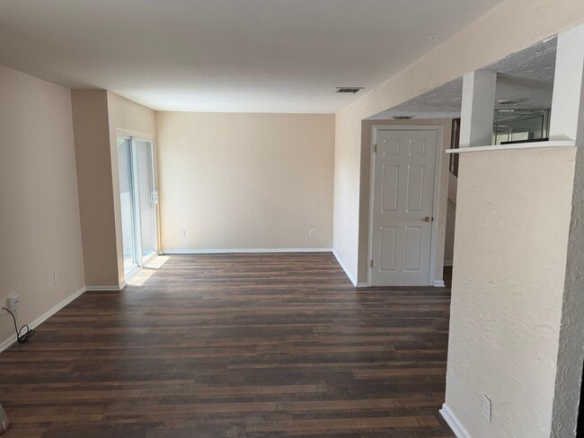 Photo - 2421 Dove Pl
