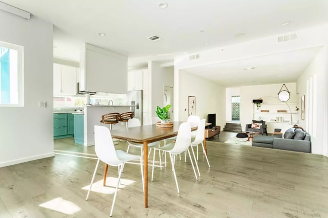 Photo - 611 Flower Ave