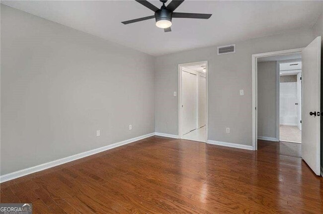 Photo - 122 Maison Pl NW