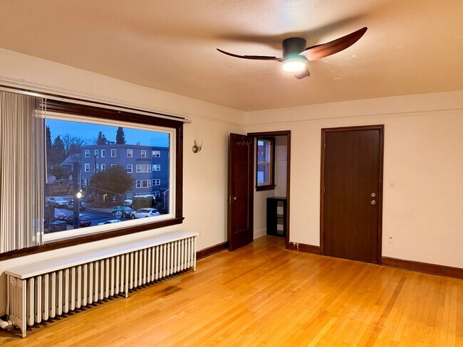 Kelly Arms Apartments
