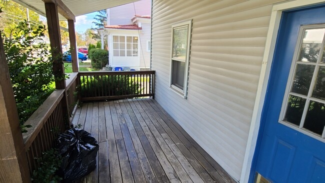 Photo - 35 Grove St Unit 2