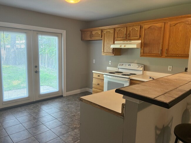 Photo - 57376 Beech Ave