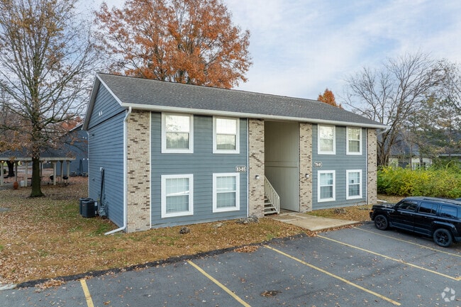 Chouteau Bay Apartments