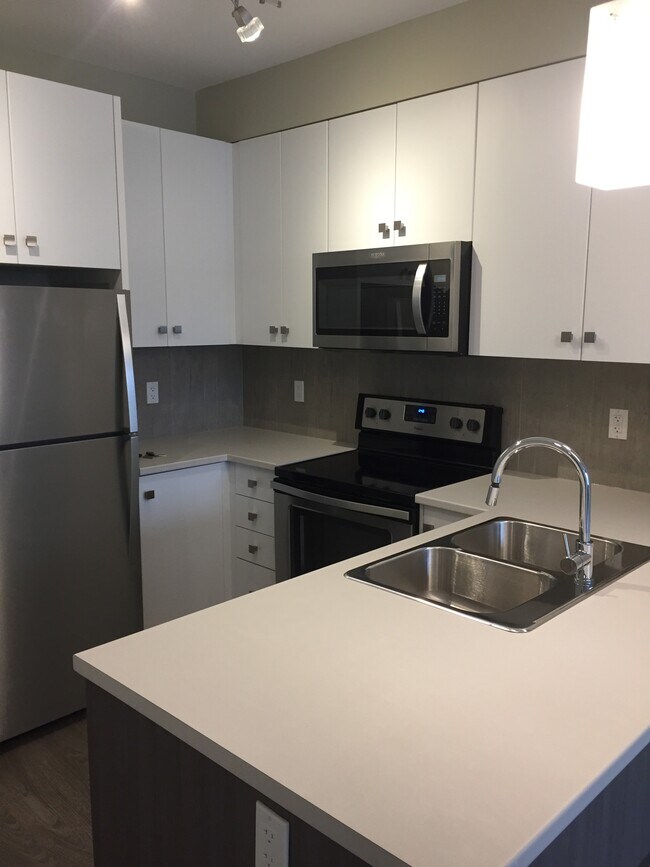 Photo - 1948-1948 N Parallel Rd