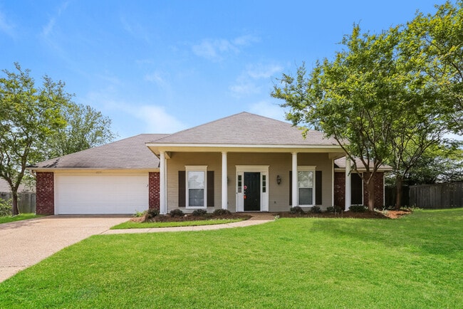 Photo - 403 Knights Cove W