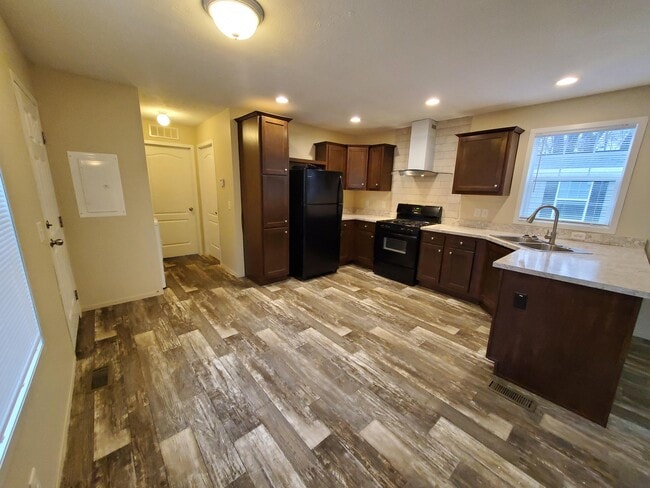 Photo - 9 Hummingbird Dr