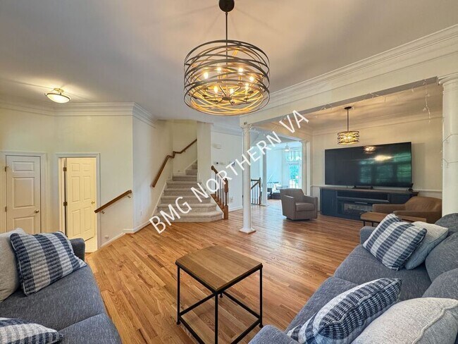 43003 Golf View Dr