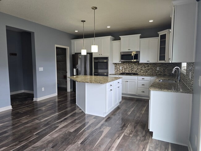 Photo - 16574 Elm Creek Ln