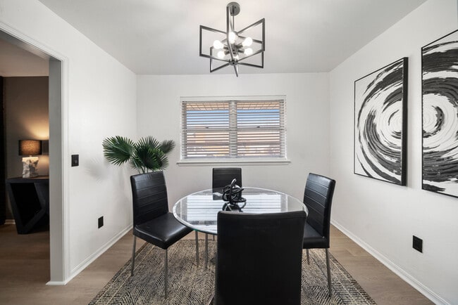 Photo - 5800 NW 45th St