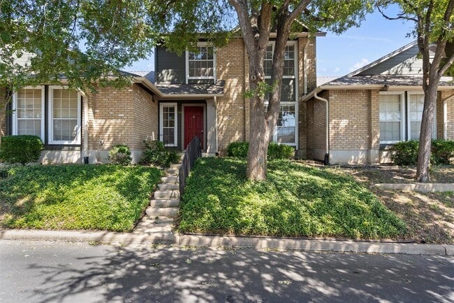 Building Photo - 1015 E Yager Ln Unit 79