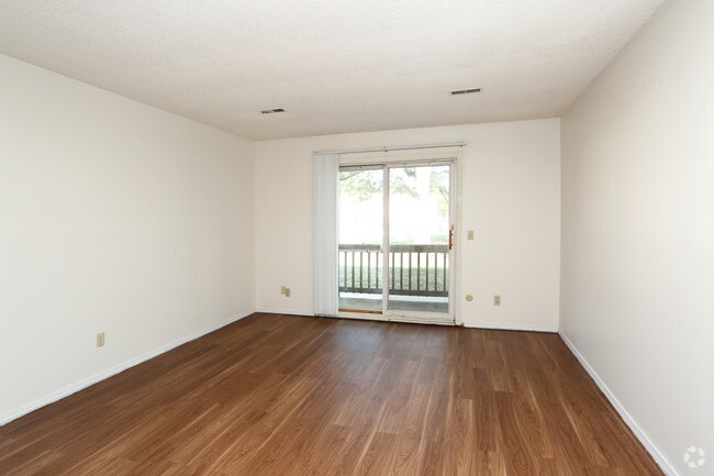 2BR, 1BA - 778SF - Living Room