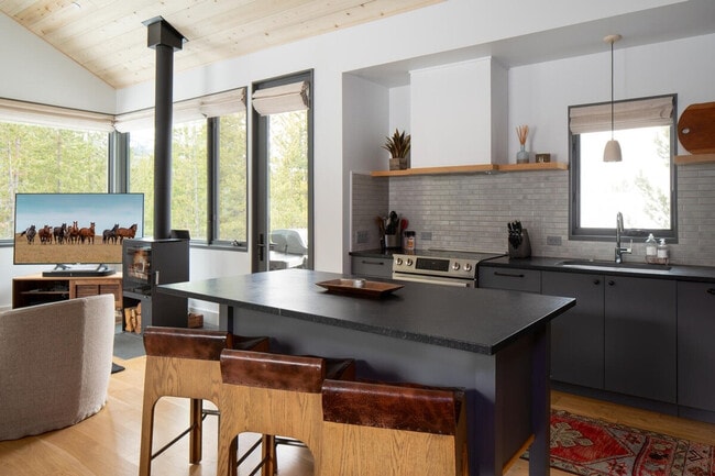 Photo - 19 Lakewood Dr Unit ID1255717P