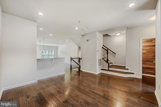 Photo - 410 Redbridge St