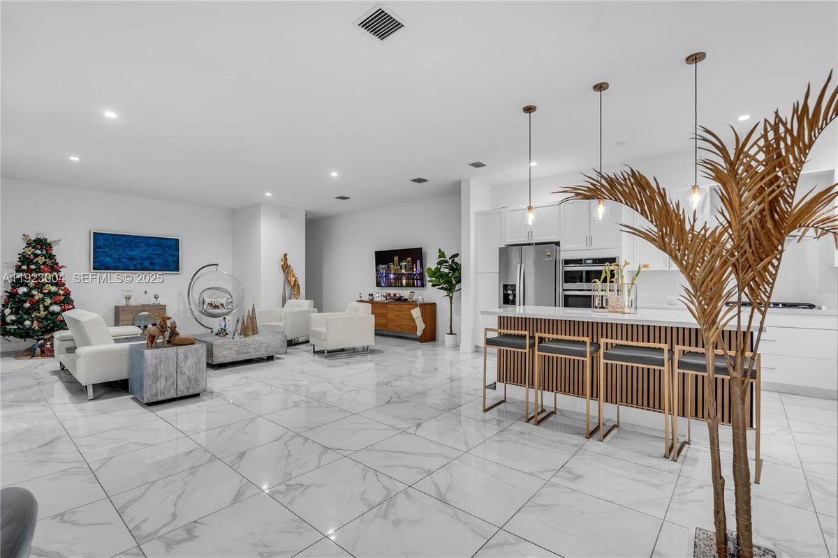 Photo - 4363 NW 81st Ave