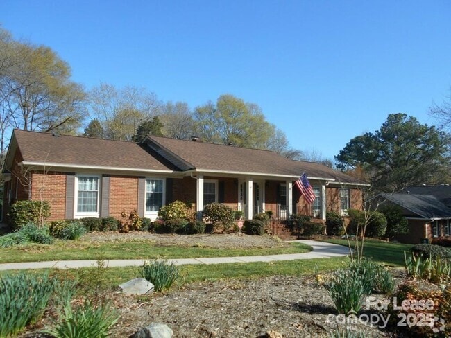 Building Photo - 1330 E Barden Rd Rental