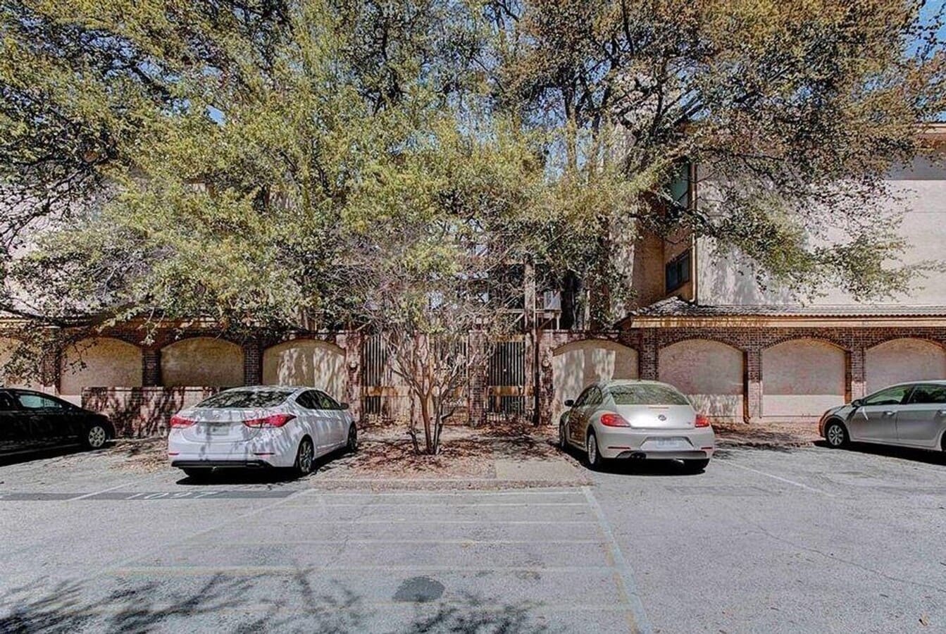Photo - 806 W 24th St Unidad 100