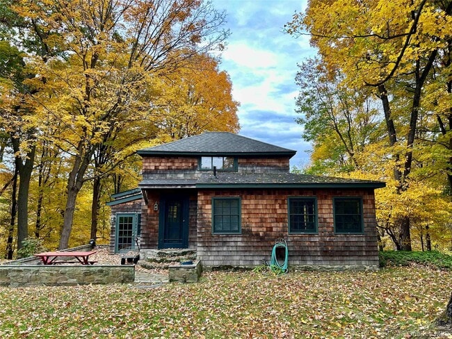 Photo - 186 Taylor Rd