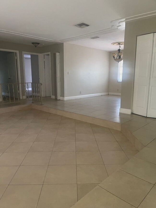 Building Photo - 1328 NW 86th Way Rental