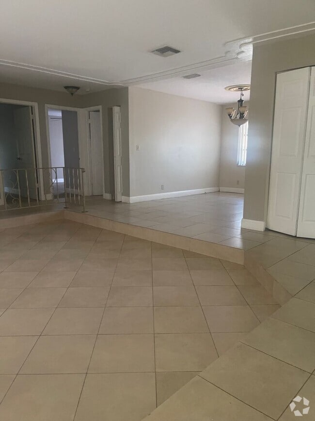 Building Photo - 1328 NW 86th Way Rental