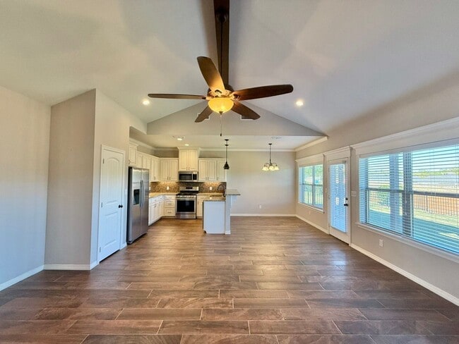 Photo - Beautiful 3-Bedroom, 2-Bath Home with Mode...