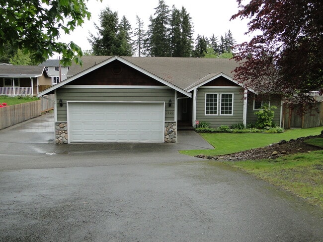 Building Photo - 7520 192nd Ave E Rental