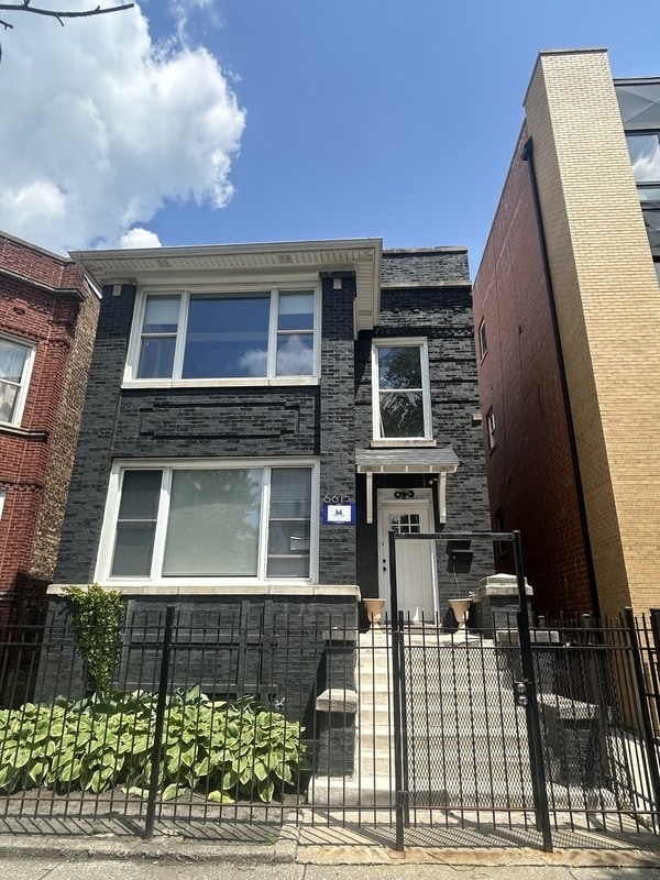 Photo - 6615 S Ingleside Ave Condo