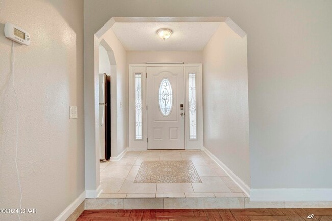 Photo - 305 S Star Ave