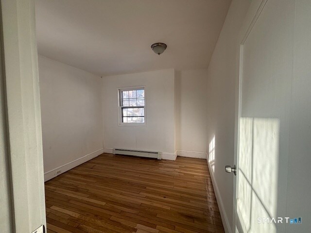 292 Ridgefield Ave Unidad 2