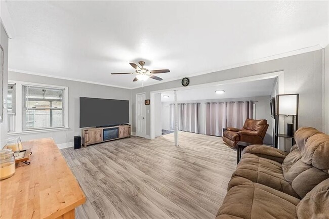 Photo - 4517 Beverly Dr