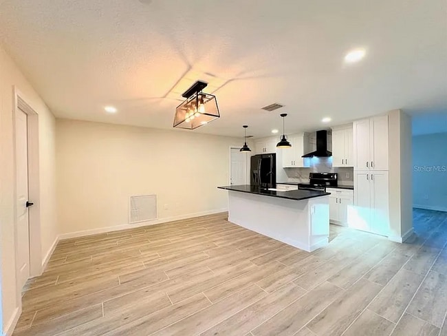 Photo - 4700 Chancellor St NE