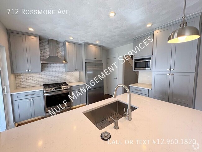 Building Photo - 3 bedroom, 2 bath house in Brookline