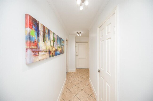 Building Photo - 3525 Sage Rd Unit 710 Rental