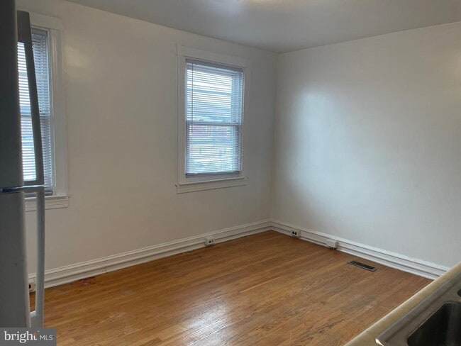 Photo - 440 Elrino St