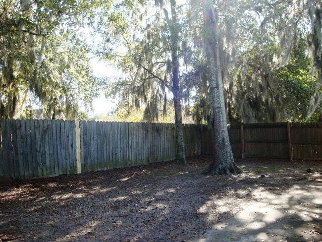 Photo - Comfortable 3BR/2BA Home with Open Floor Plan, Vaulted Living Room & Privacy-Fenced Backyard