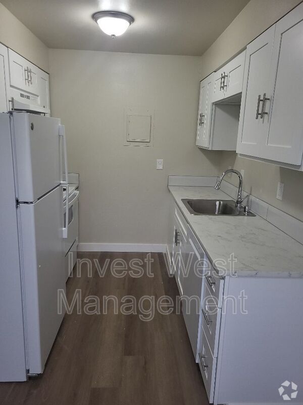 Building Photo - 1806 E 4th Plain Blvd Unit #20 Rental