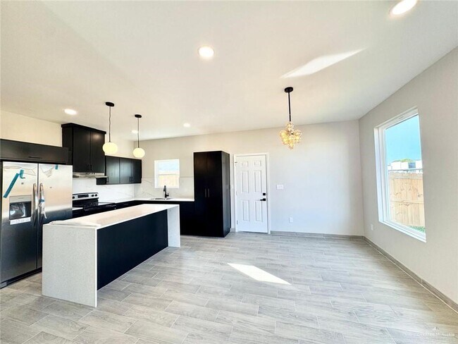 Photo - 27 Selena St Unidad 4