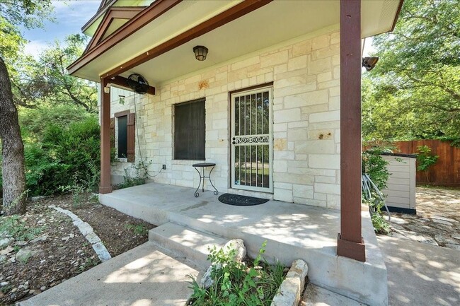 Building Photo - 15102 Bowling Ln Rental